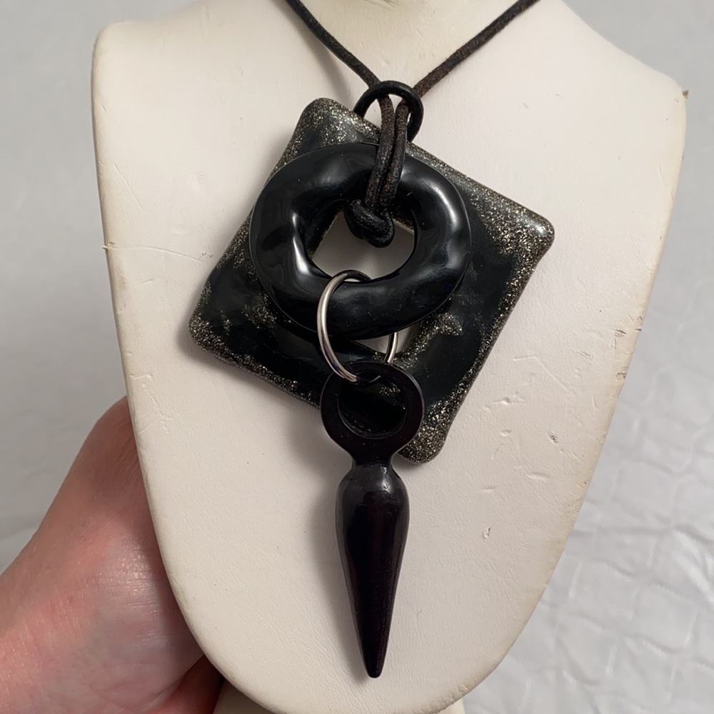 Black geometric necklace